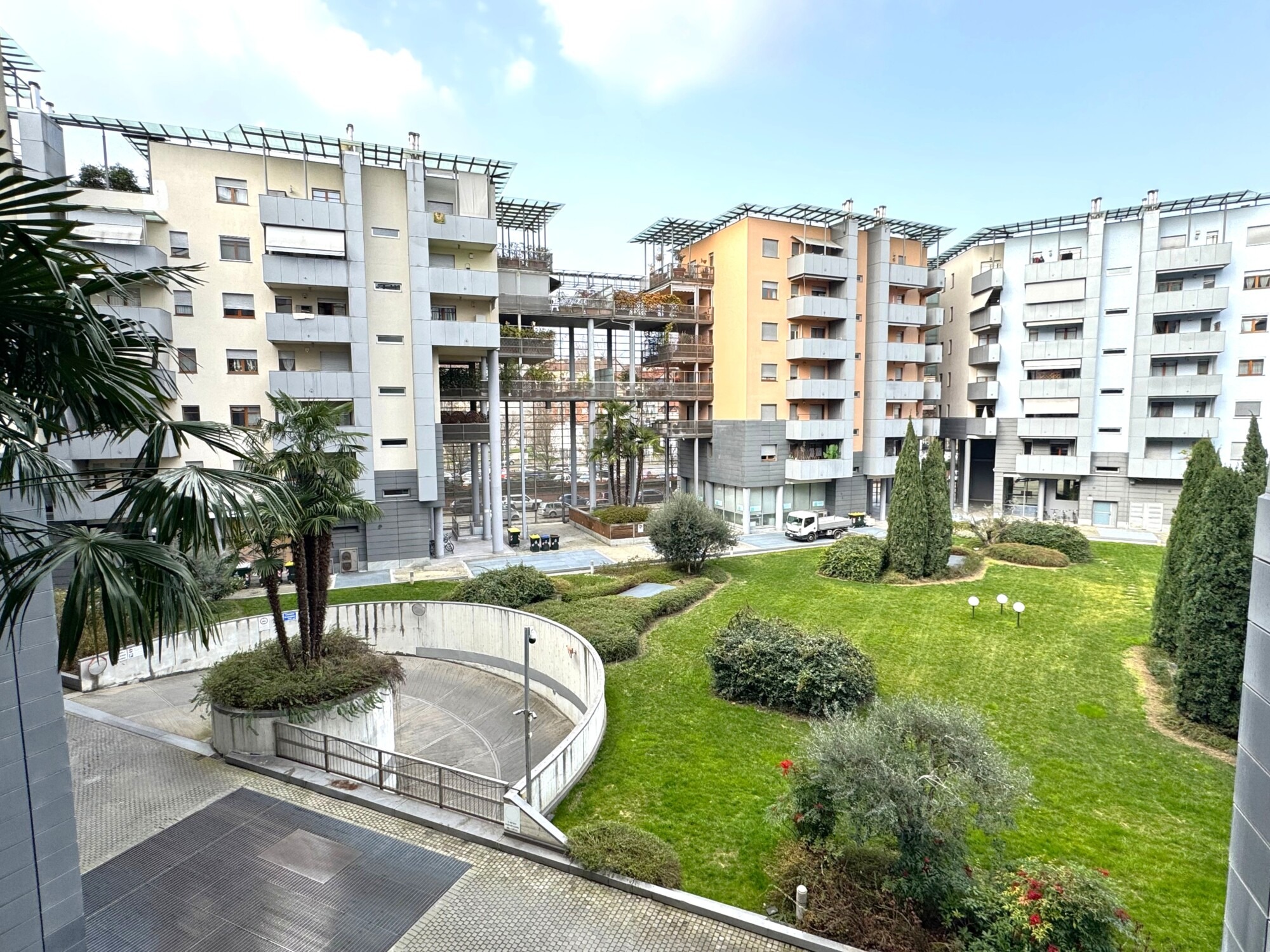 CORSO ROSSELLI 118 – 6 LOCALI CON TERRAZZO