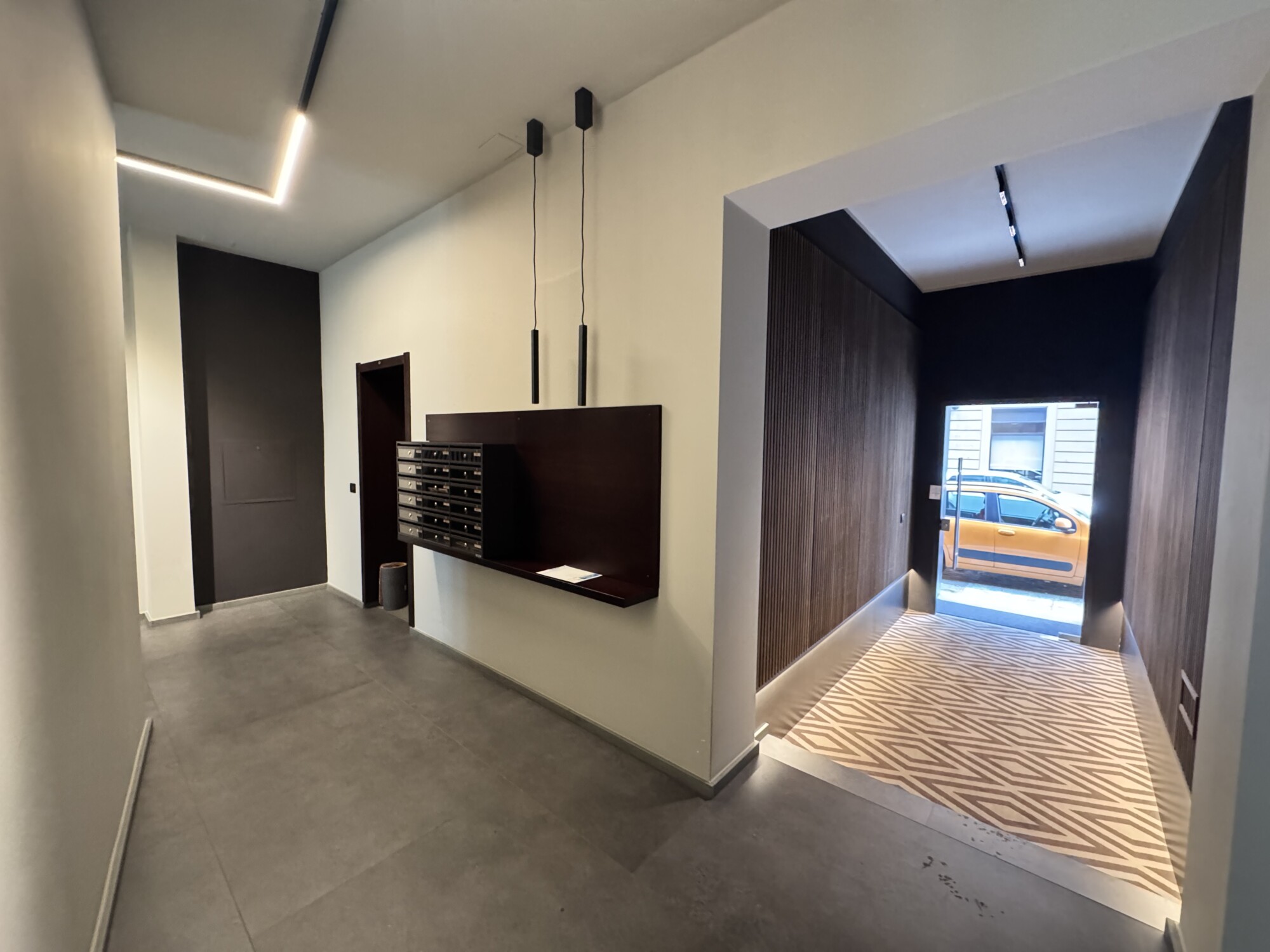 VIA CELLINI 31 – MQ. 118 RECENTISSIMI CON TERRAZZO E IN CLASSE “B”