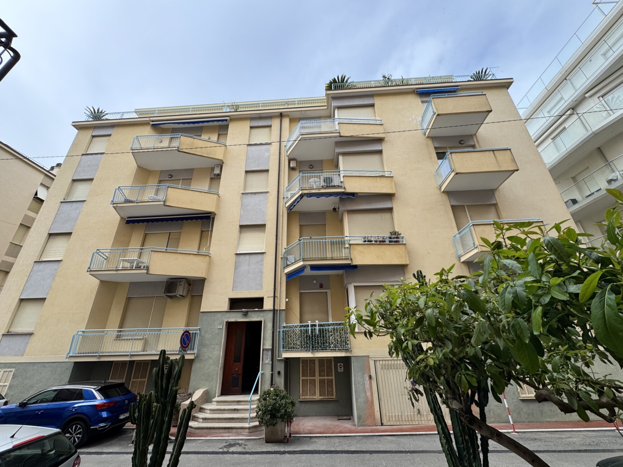 BORGO BARUSSO – BILOCALE CON POSTO AUTO A 50 METRI DAL MARE