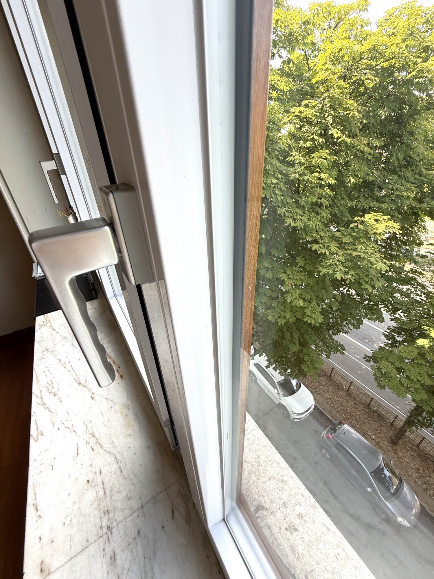 SPLENDIDO APPARTAMENTO DI MQ. 221 IN STABILE SIGNORILE