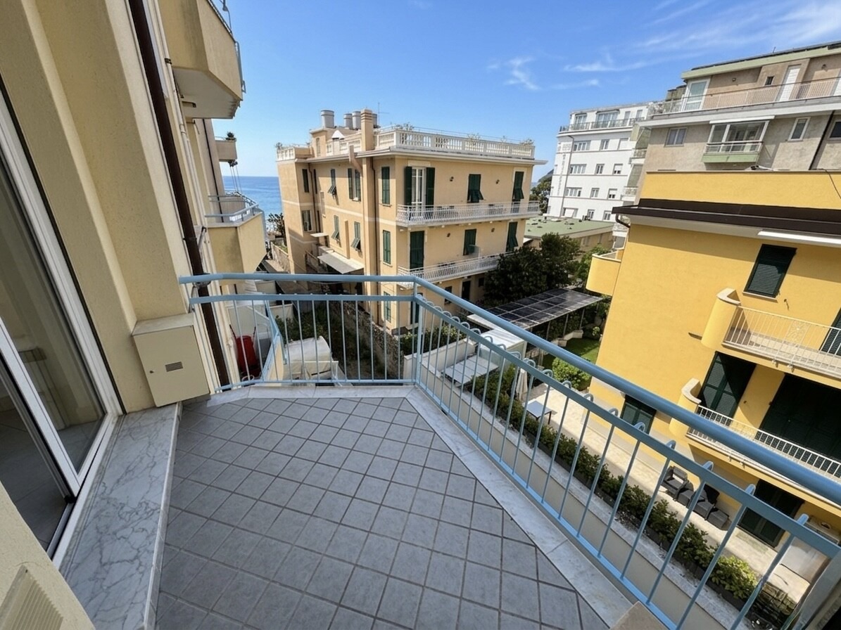 BORGO BARUSSO – BILOCALE CON POSTO AUTO A 50 METRI DAL MARE