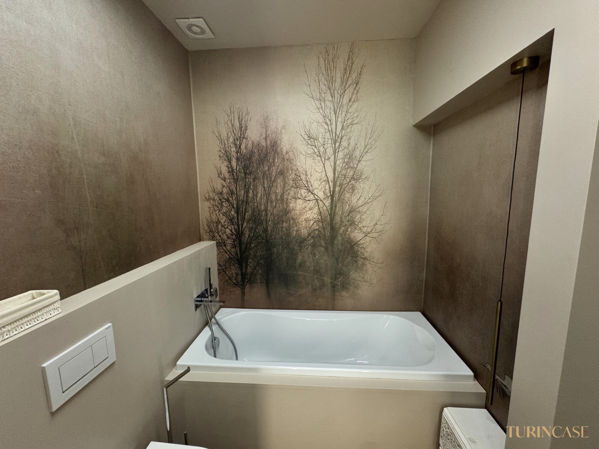APPARTAMENTO DI PREGIO CON TERRAZZO