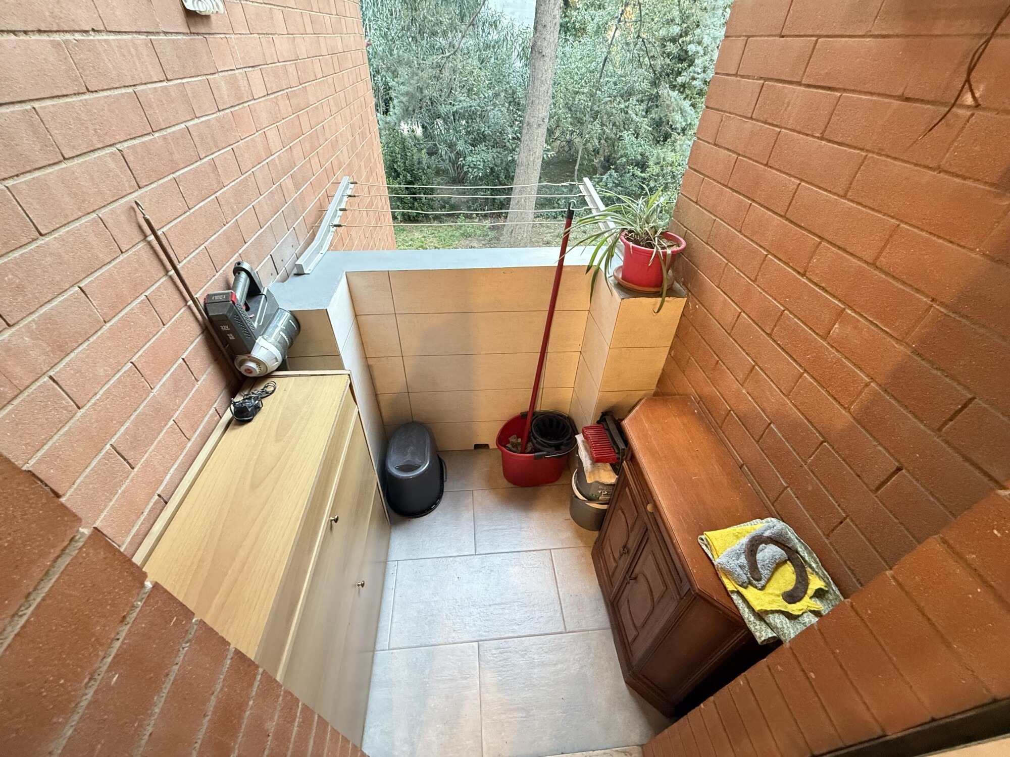 QUADRILOCALE CON BOX AUTO IN PICCOLA PALAZZINA