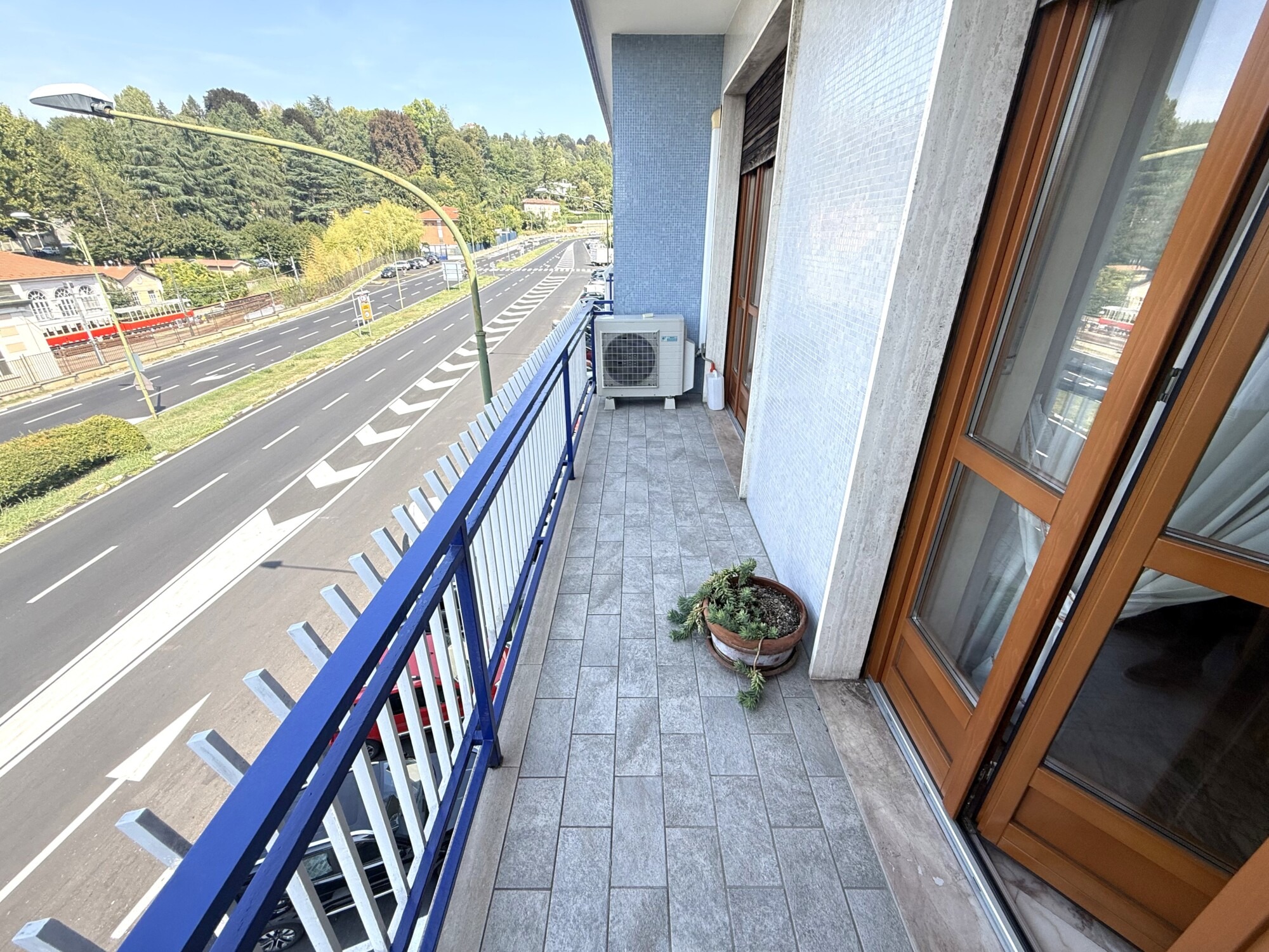 MQ. 255 FRONTE LICEO INTERNAZIONALE FRANCESE
