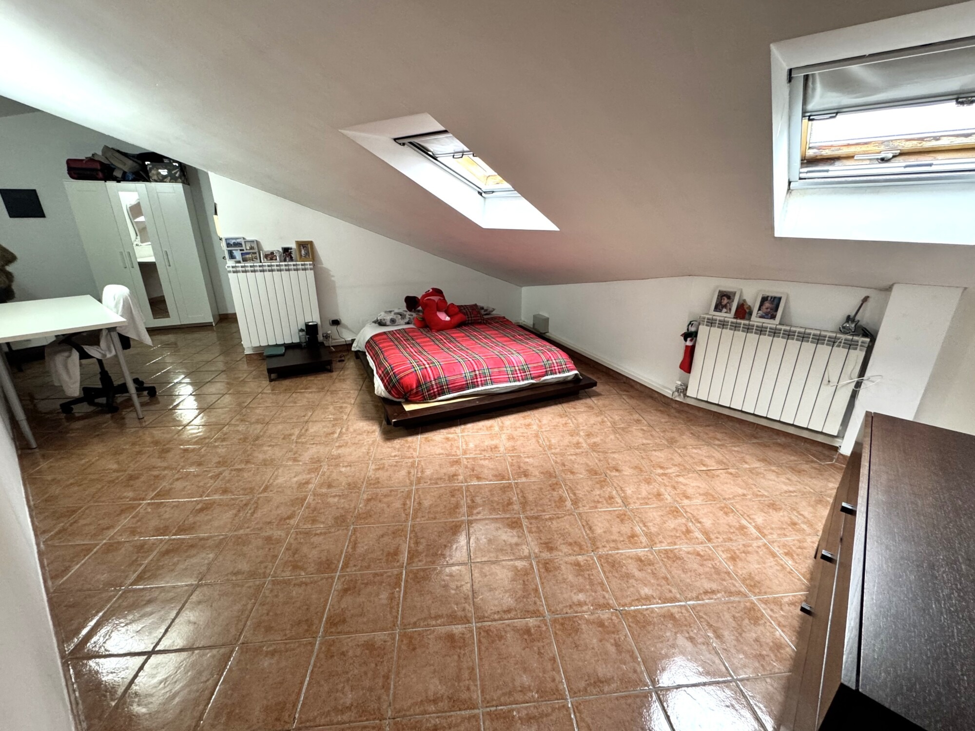 LARGO DELLE ALPI – BILIVELLI MQ. 123 CON TERRAZZO.