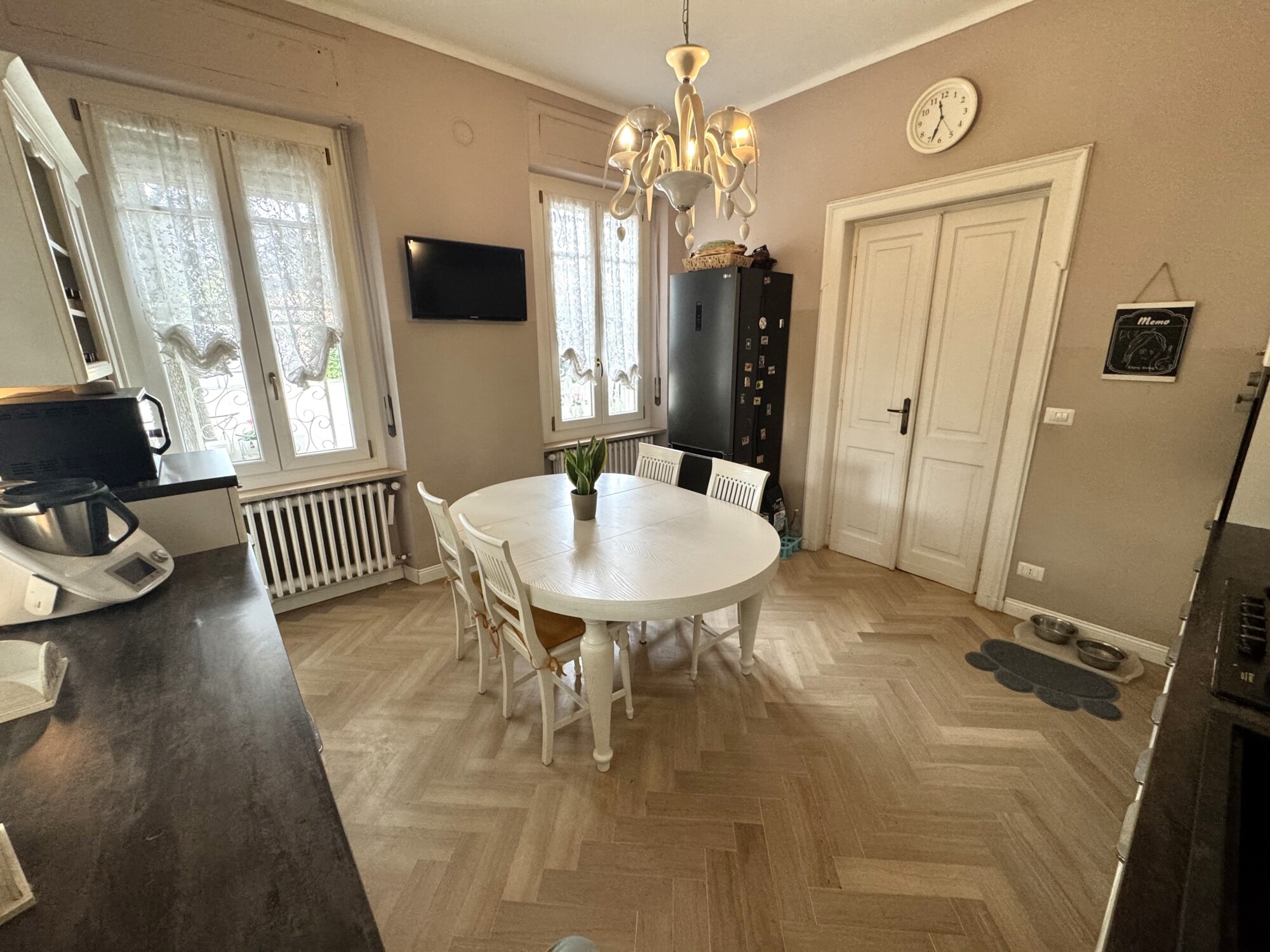 VILLETTA IN STILE LIBERTY CON GIARDINO PRIVATO