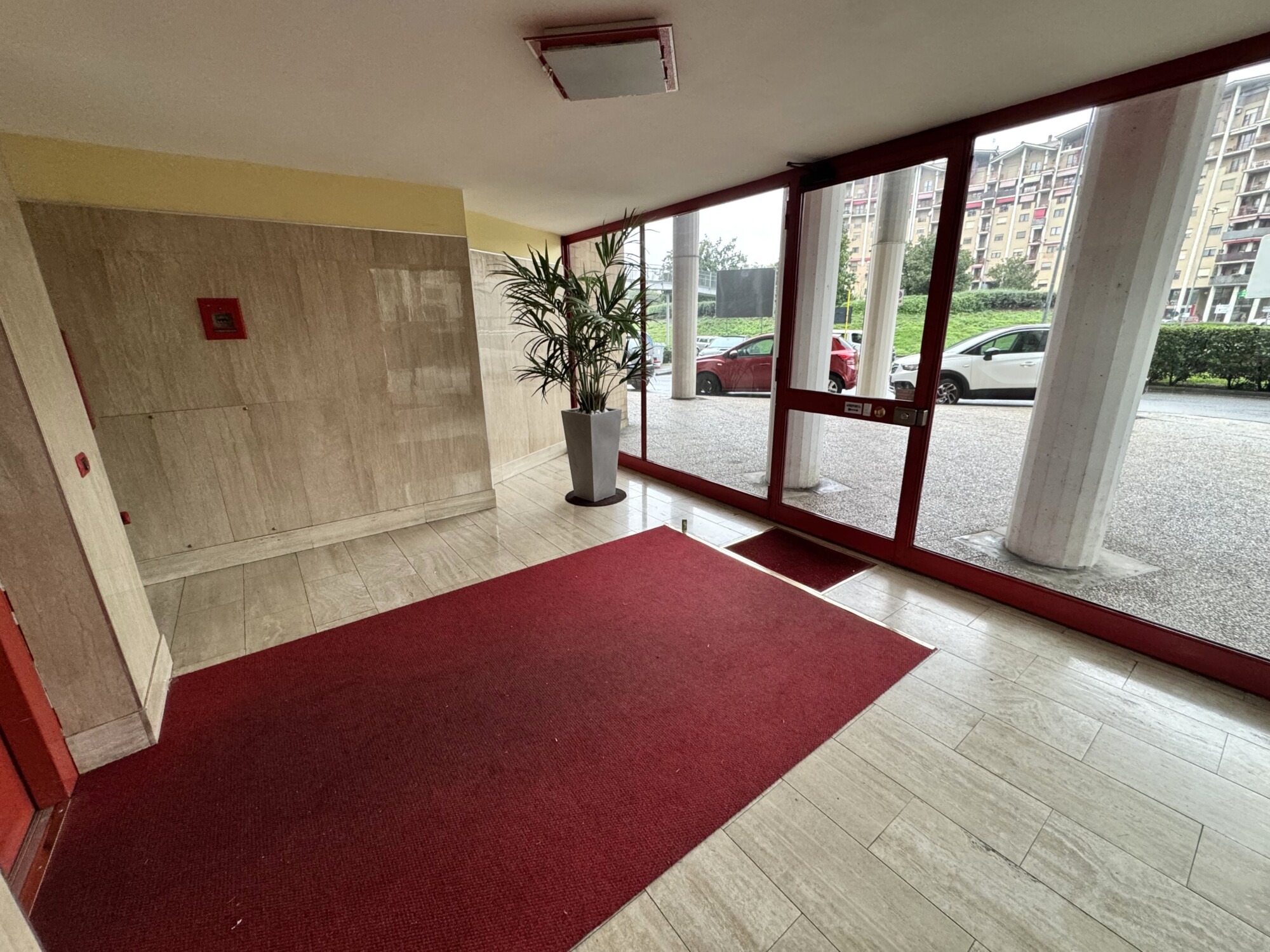 LARGO DELLE ALPI – BILIVELLI MQ. 123 CON TERRAZZO.