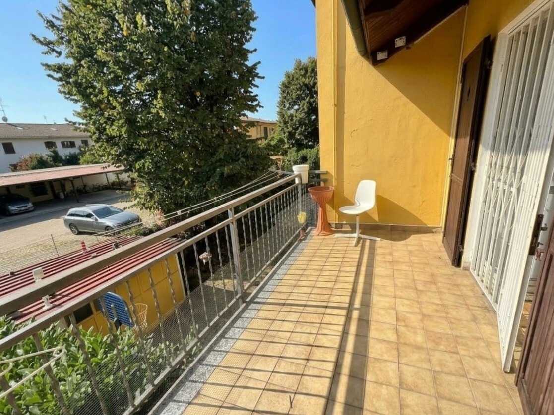 VILLETTA IN STILE LIBERTY CON GIARDINO PRIVATO