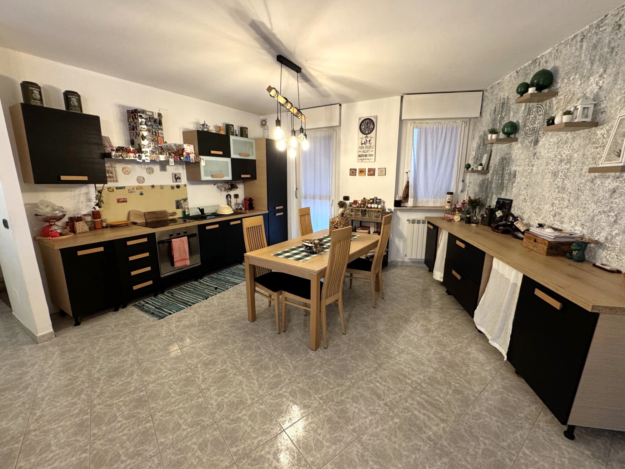 LARGO DELLE ALPI – BILIVELLI MQ. 123 CON TERRAZZO.