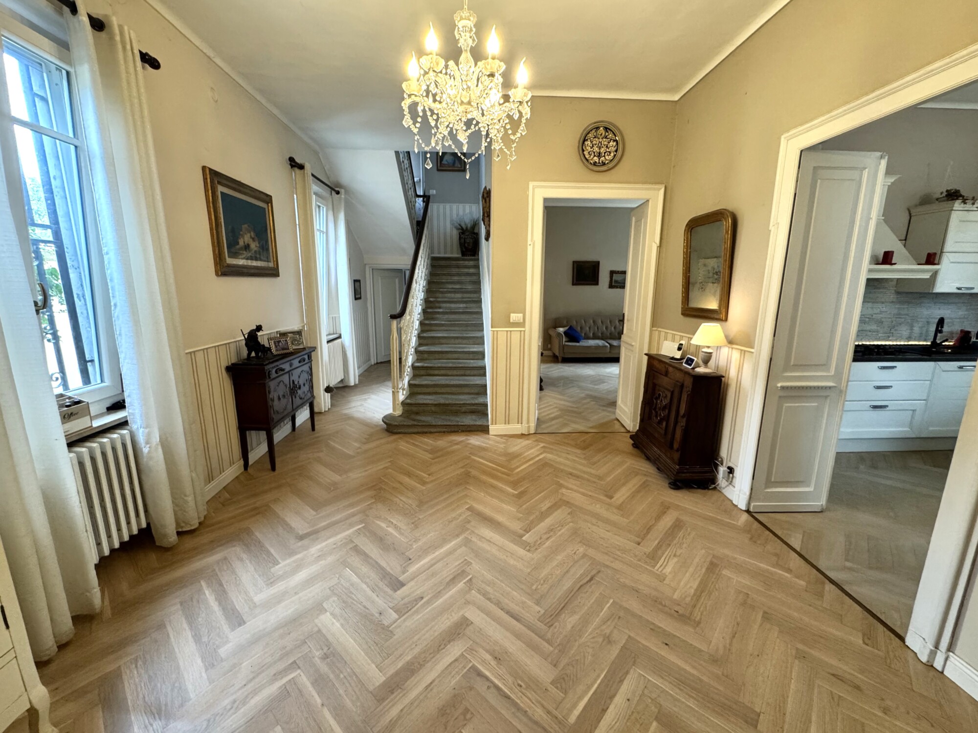 VILLETTA IN STILE LIBERTY CON GIARDINO PRIVATO