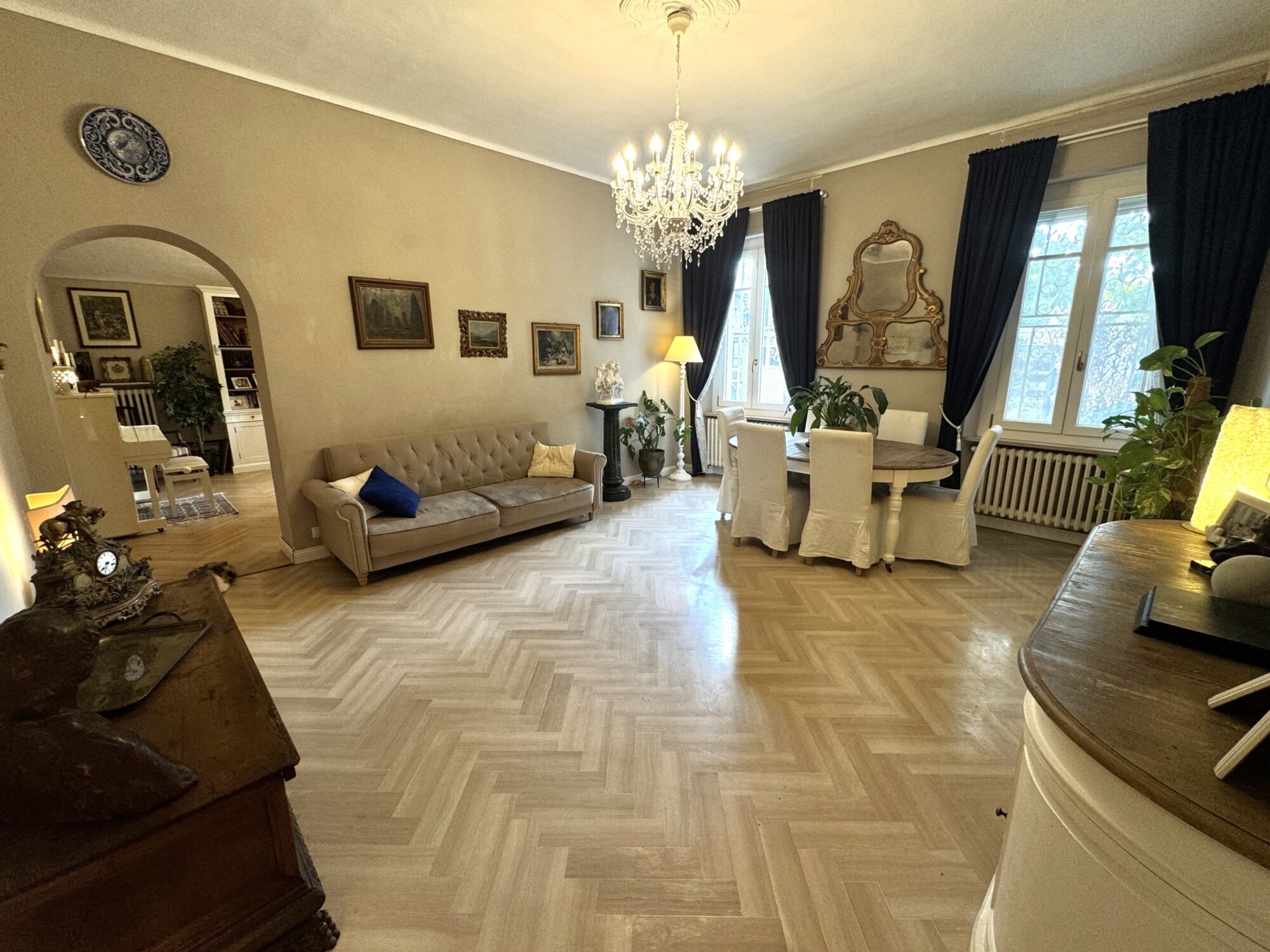 VILLETTA IN STILE LIBERTY CON GIARDINO PRIVATO