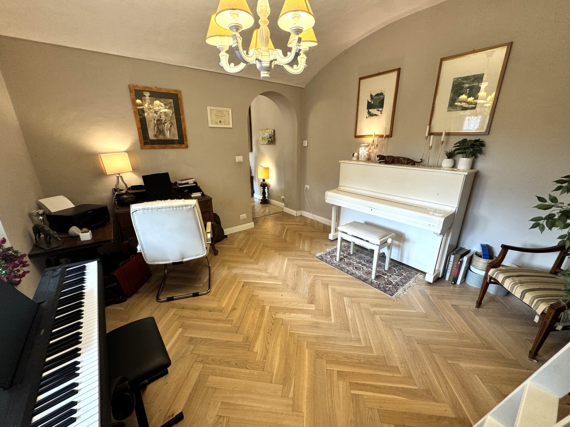 VILLETTA IN STILE LIBERTY CON GIARDINO PRIVATO