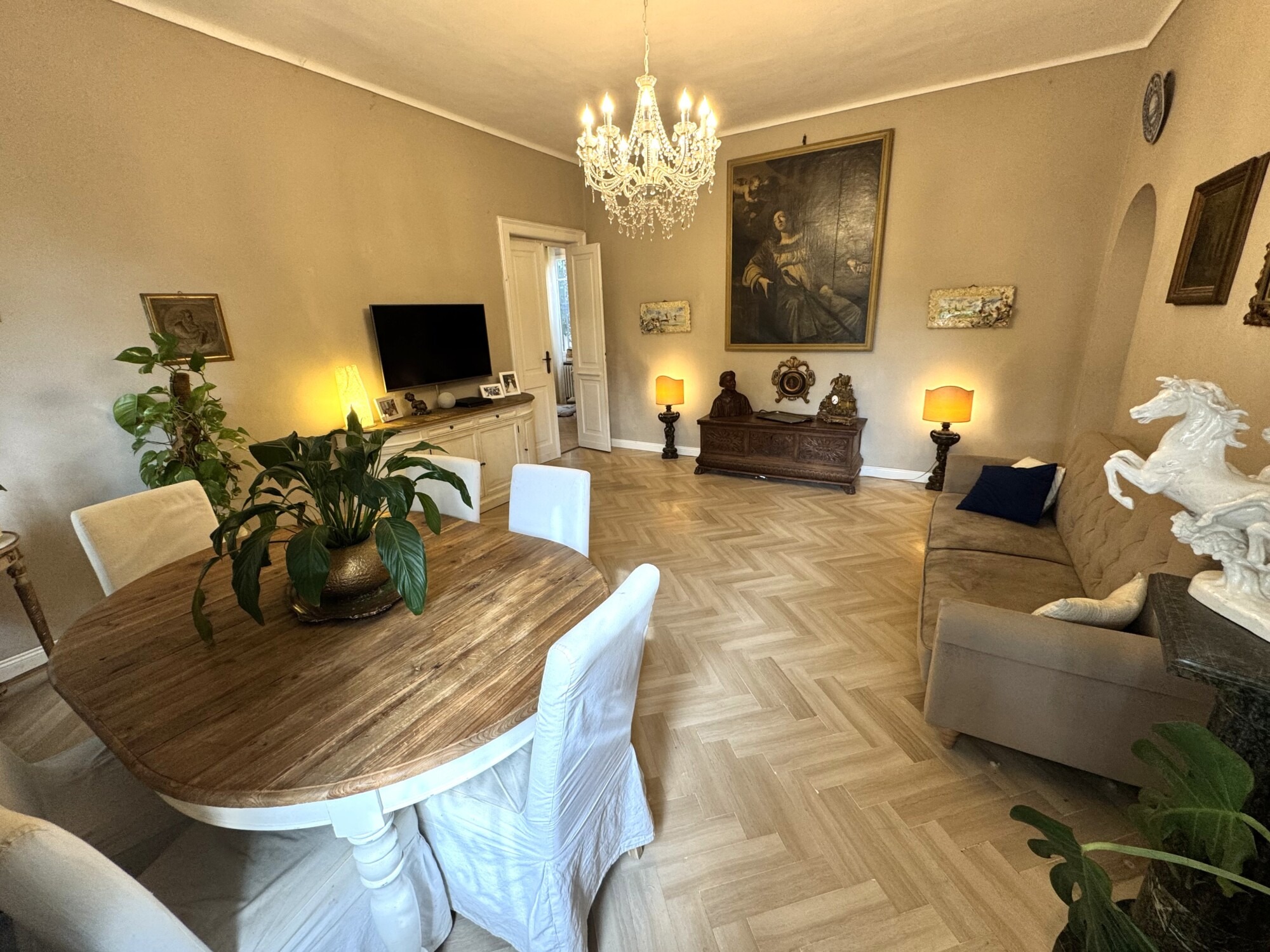 VILLETTA IN STILE LIBERTY CON GIARDINO PRIVATO